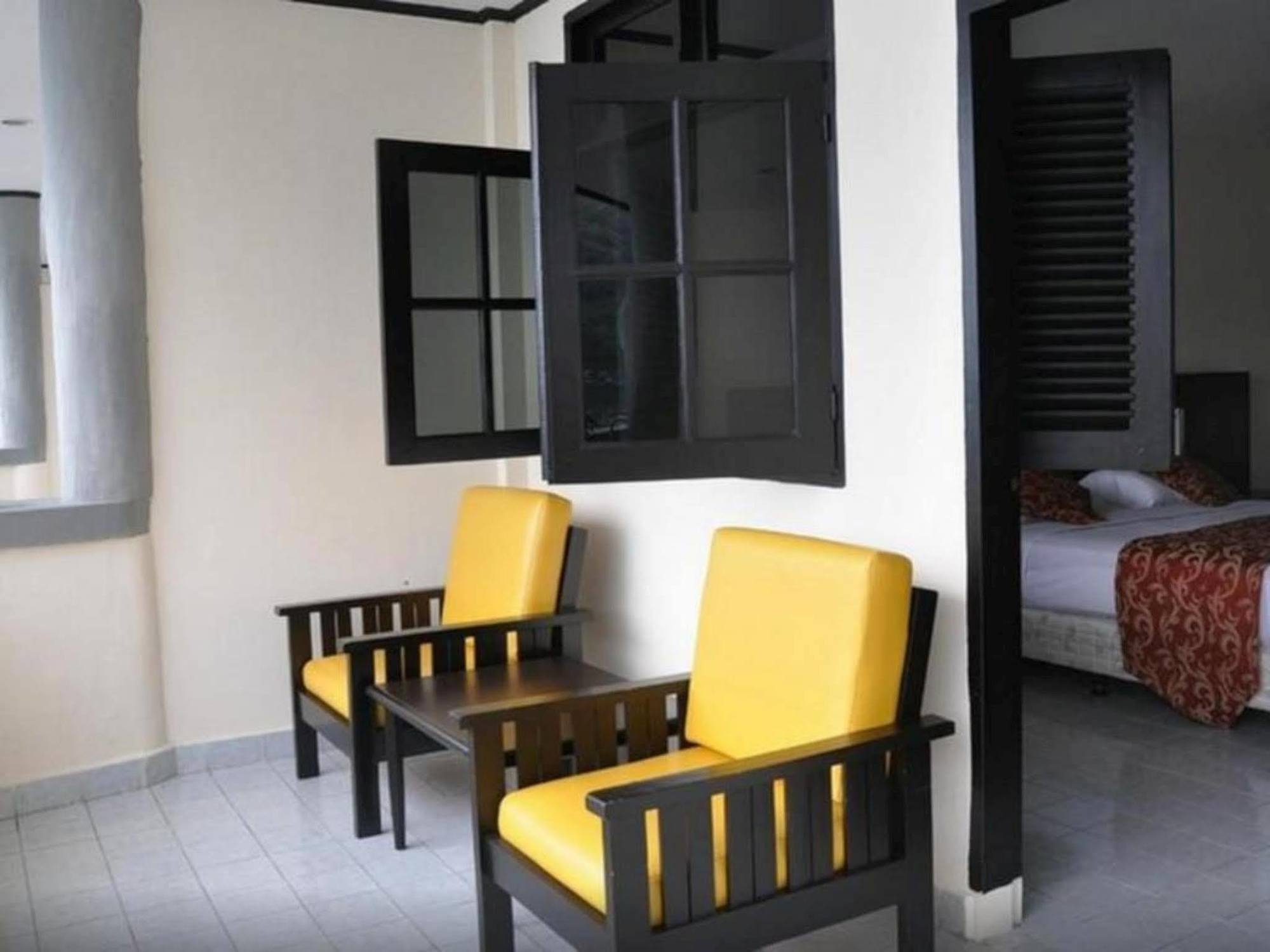 Danau Toba International Cottage Parapat Extérieur photo